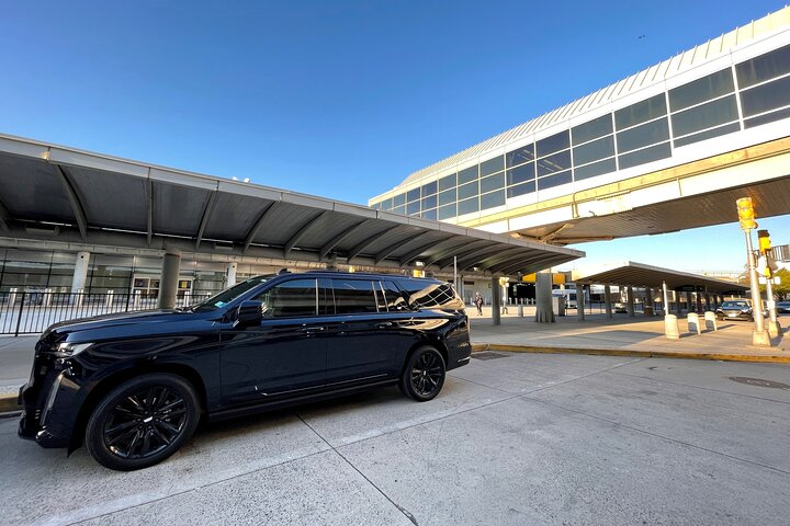 JFK Airport to New York City Transfer - Private Luxury SUV - Photo 1 of 2